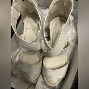 Dolce Vita girls sandals